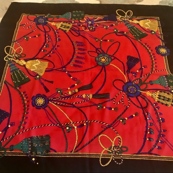 Vintage Accessories - ✨Vintage Tassel Scarf